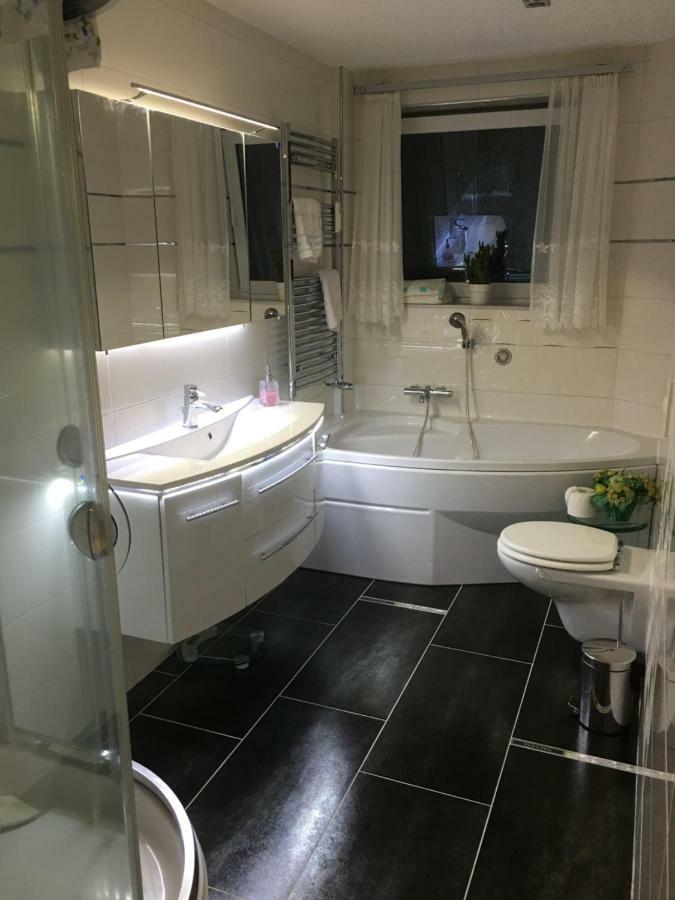 5 Sterne Ferienwohnung Cattaleya Emden Exteriér fotografie